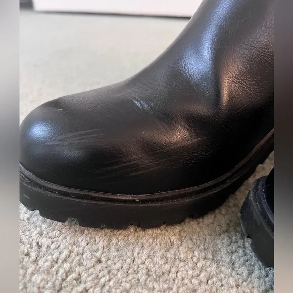 UNIVERSAL THREAD WOMEN’S BLACK CHUNKY HEEL BOOTS WITH INSIDE ZIPPER FAUX LEATHER - Picture 3 of 6